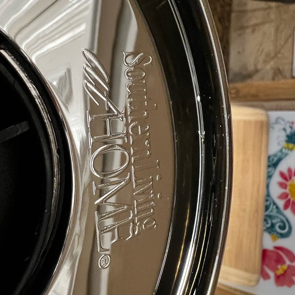 Southern Living Astoria Stainless Hollowware Carafe - Picture 7 of 7